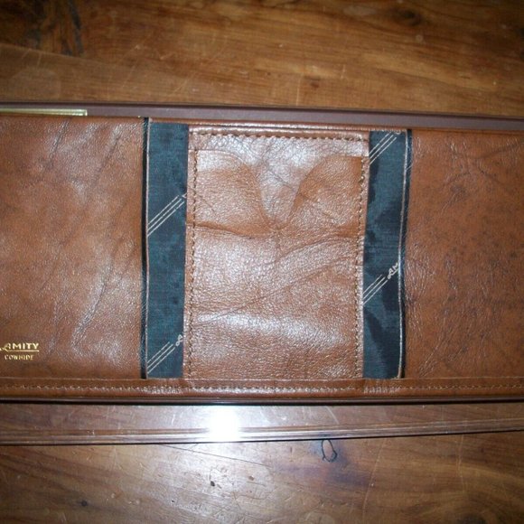 Vintage men’s Bi Fold Amity Brown Leather Body Billfold Never used New in box - Picture 3 of 6